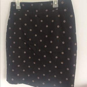 Black pencil skirt with grey polka dots